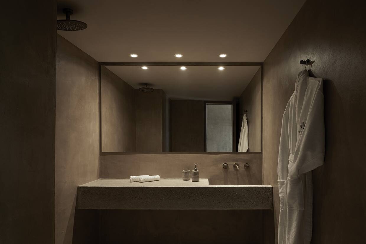 m residence 6